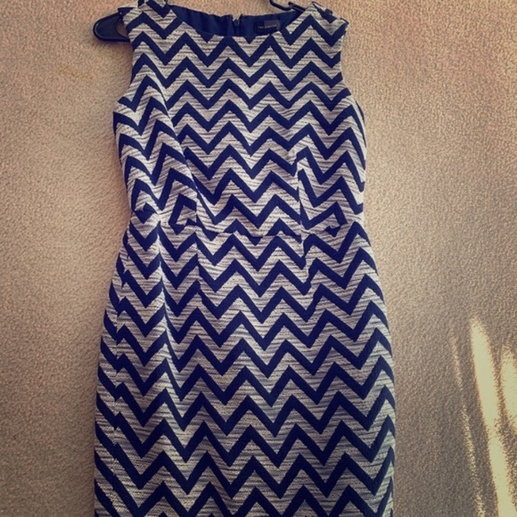 NWOT The limited Chevron dress - Picture 2 of 2